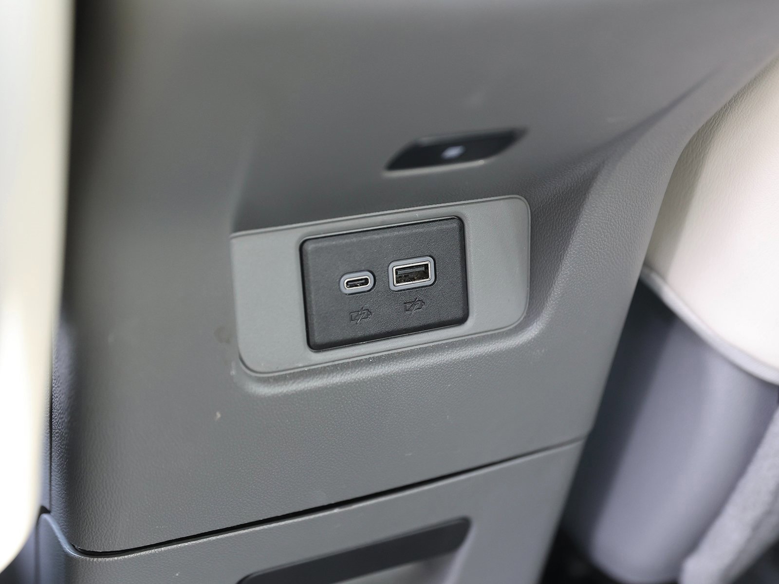 Used 2024 Cadillac XT6 Premium Luxury image 23