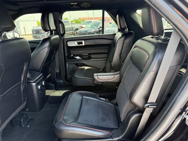 Certified 2024 Ford Explorer ST-Line w/ Class IV Trailer Tow Package AWD/4WD image 9