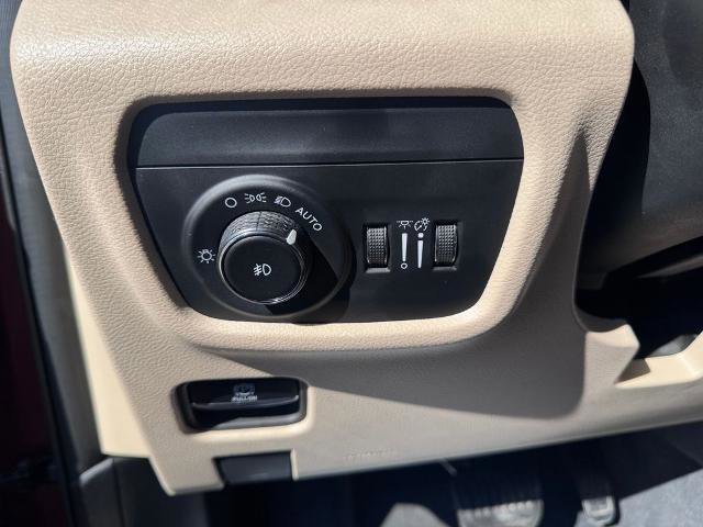 Used 2023 Jeep Grand Cherokee Limited image 20