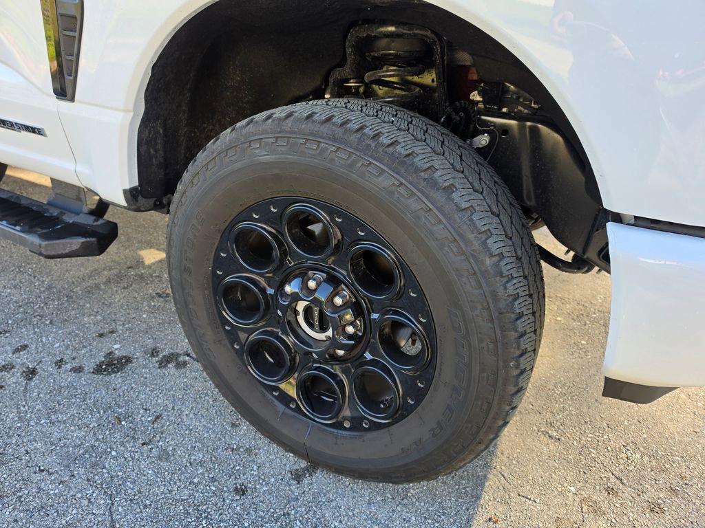 Certified 2026 Ford F250 Lariat w/ Black Appearance Package image 51