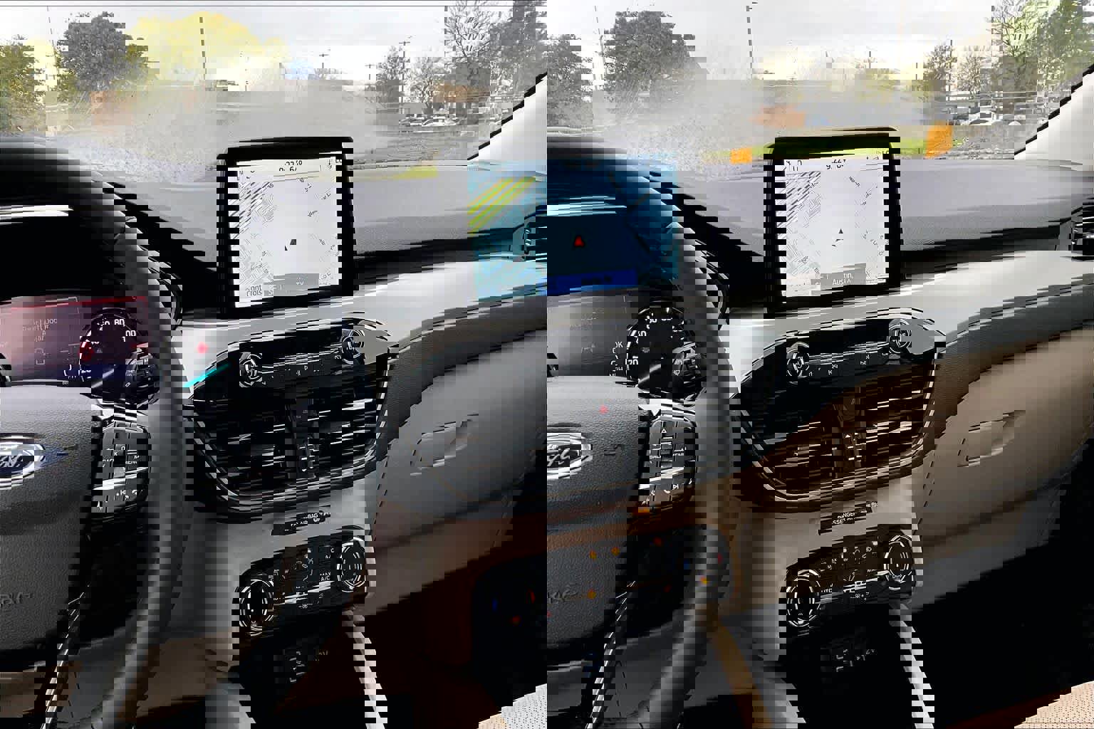 Certified 2022 Ford Escape SEL w/ Class II Trailer Tow Package image 9