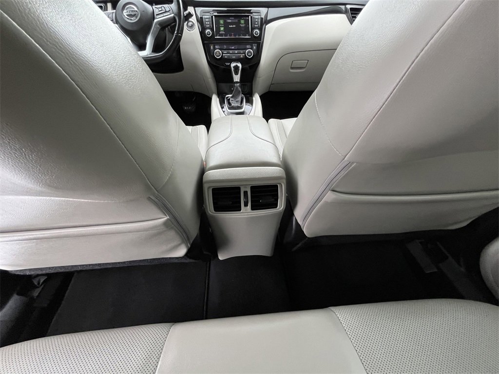 Used 2022 Nissan Rogue Sport SL image 20