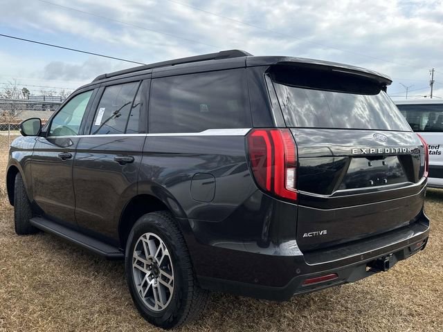 Certified 2025 Ford Expedition Active image 4