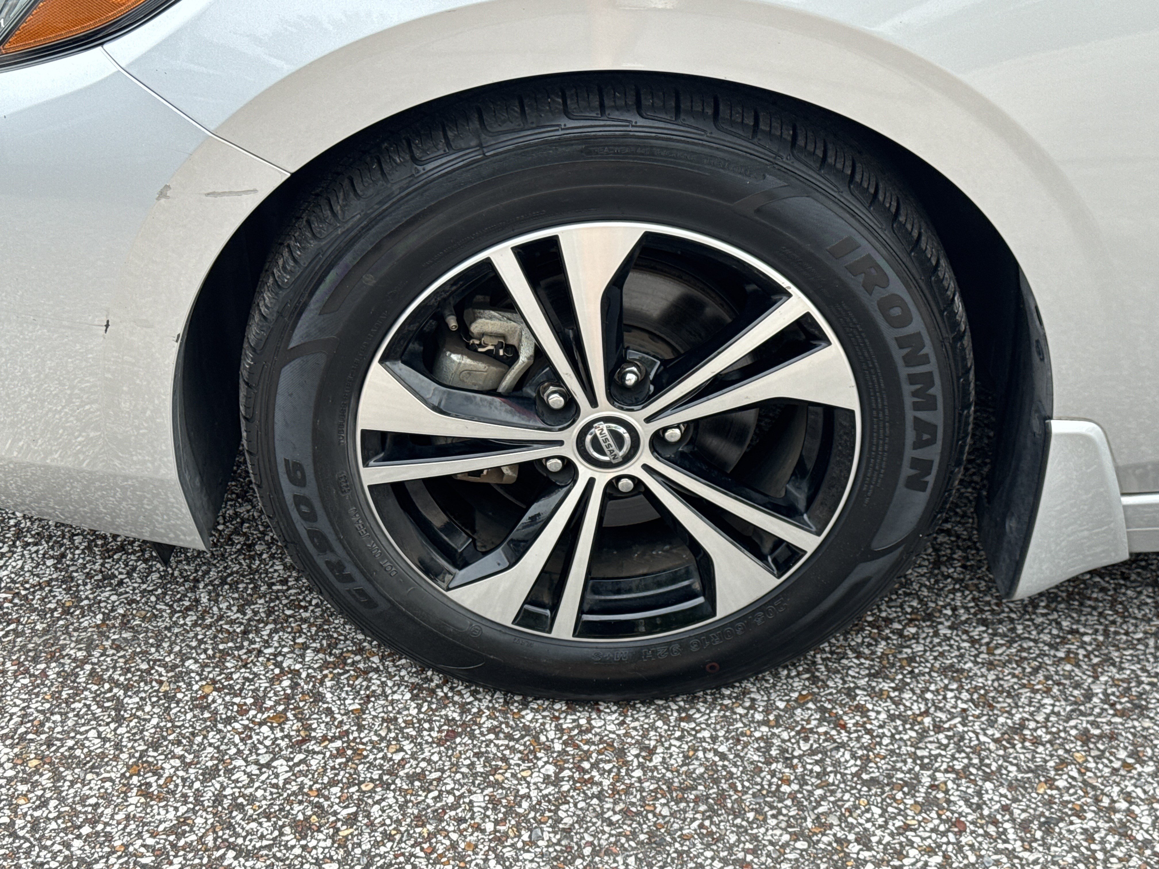 Used 2020 Nissan Sentra SV FWD image 9