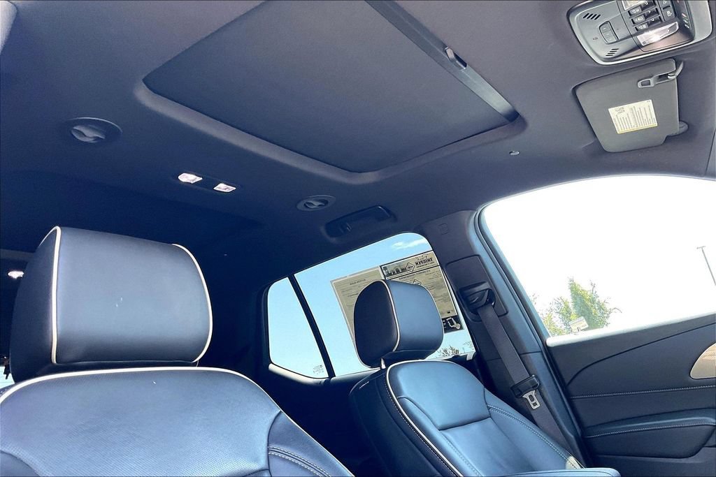 Used 2022 Chevrolet Traverse Premier w/ LPO, Floor Liner Package FWD image 22