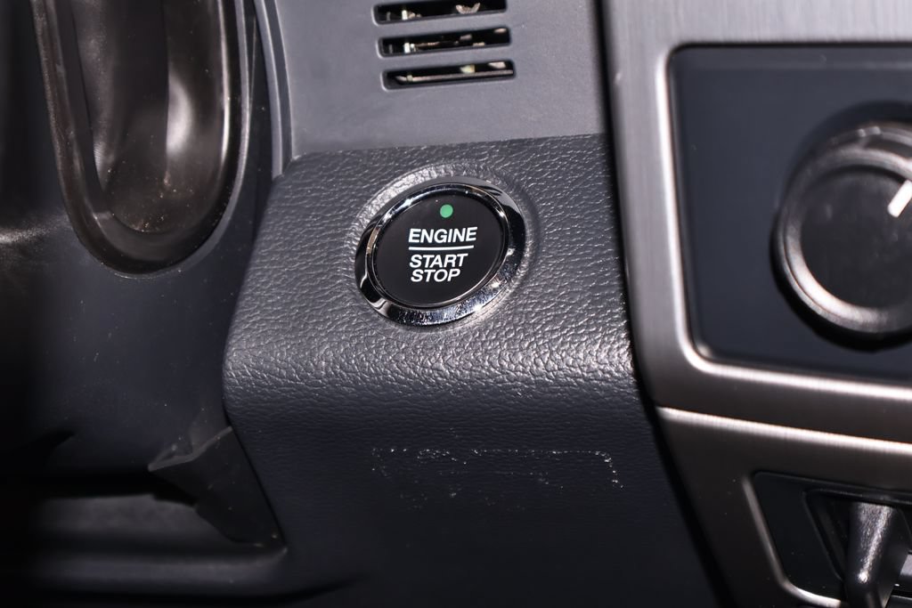 Certified 2022 Ford F350 Platinum AWD/4WD image 27