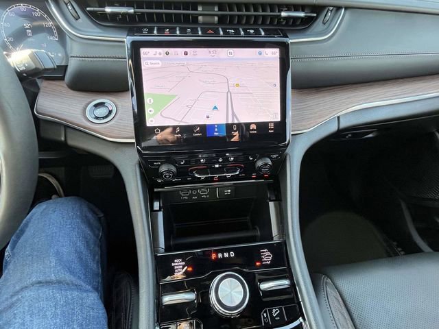 Used 2025 Jeep Grand Cherokee Summit image 15