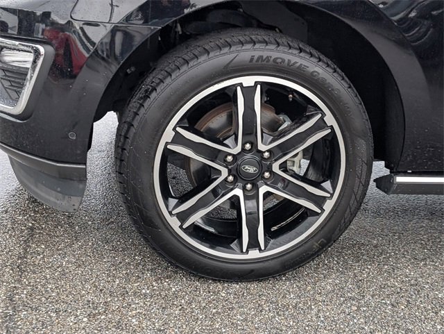 Certified 2021 Ford Expedition Limited image 4