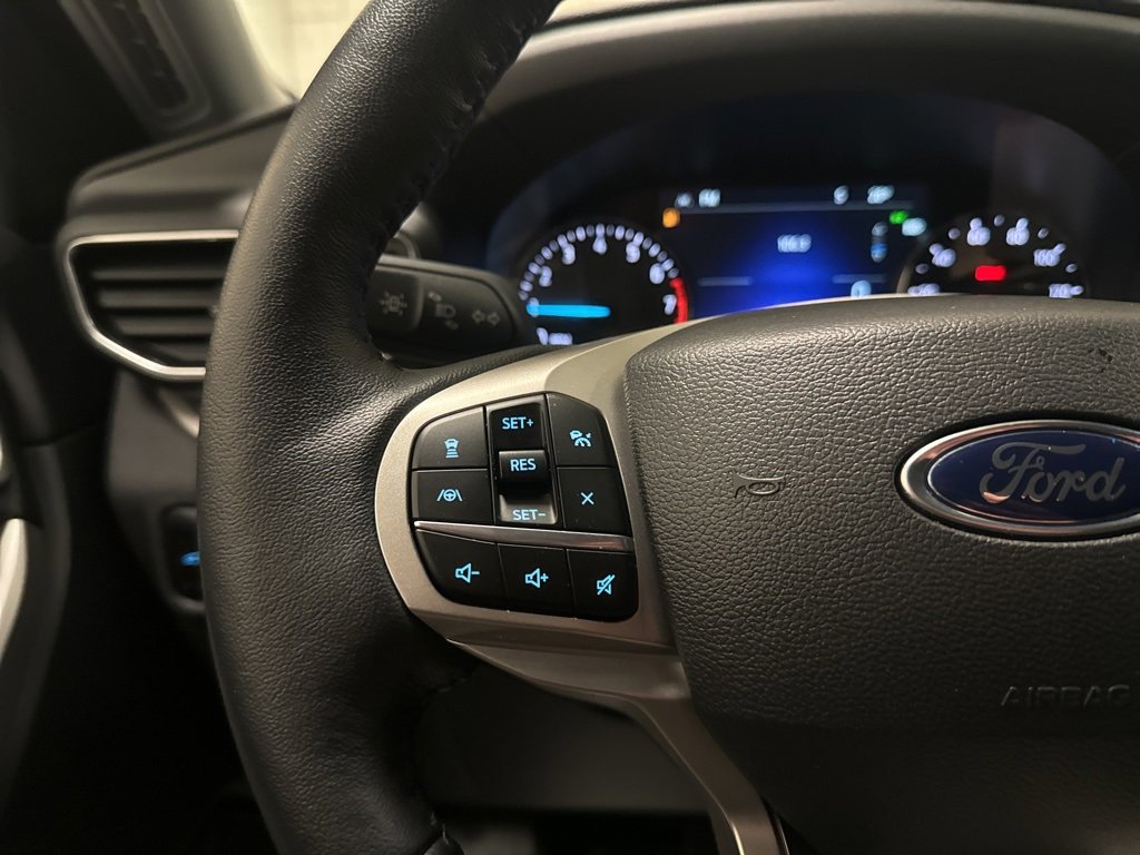 Certified 2022 Ford Explorer XLT w/ Equipment Group 202A image 26