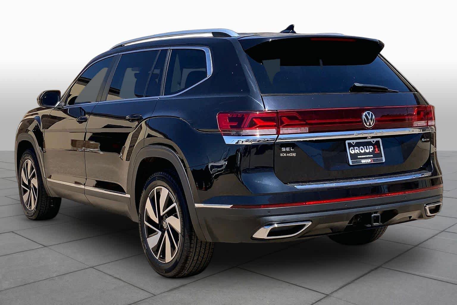 Used 2024 Volkswagen Atlas SEL AWD/4WD image 11