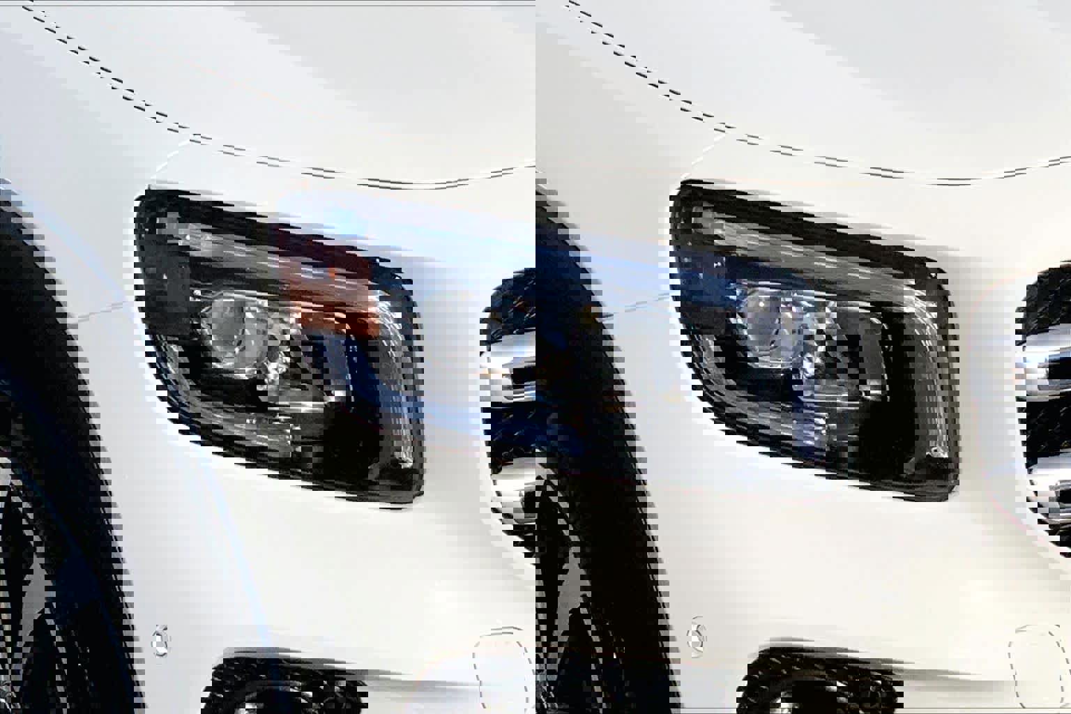 Used 2021 Mercedes-Benz GLB 250 w/ Premium Package image 25