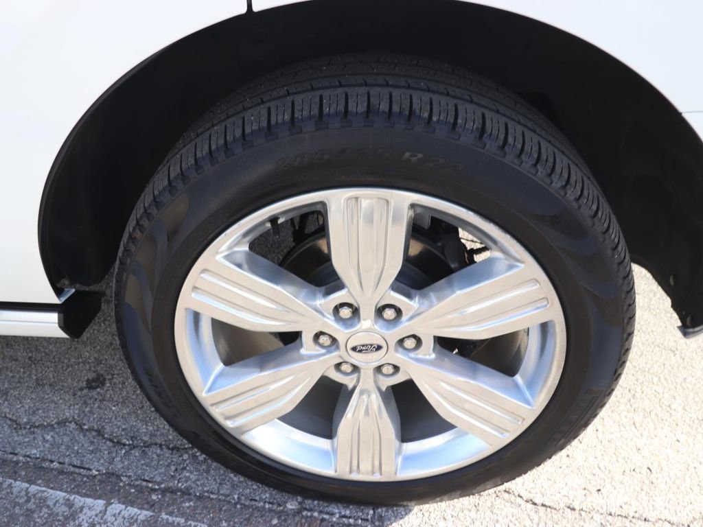 Certified 2024 Ford Expedition Platinum image 28