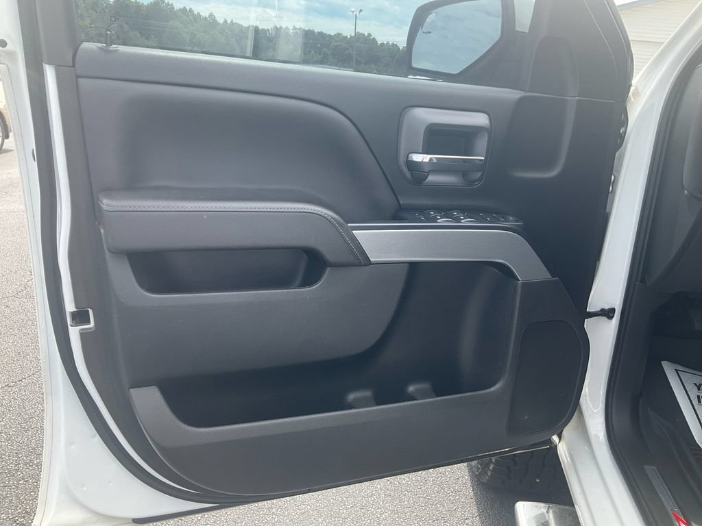 Used 2017 Chevrolet Silverado 1500 LT w/ All Star Edition AWD/4WD image 17