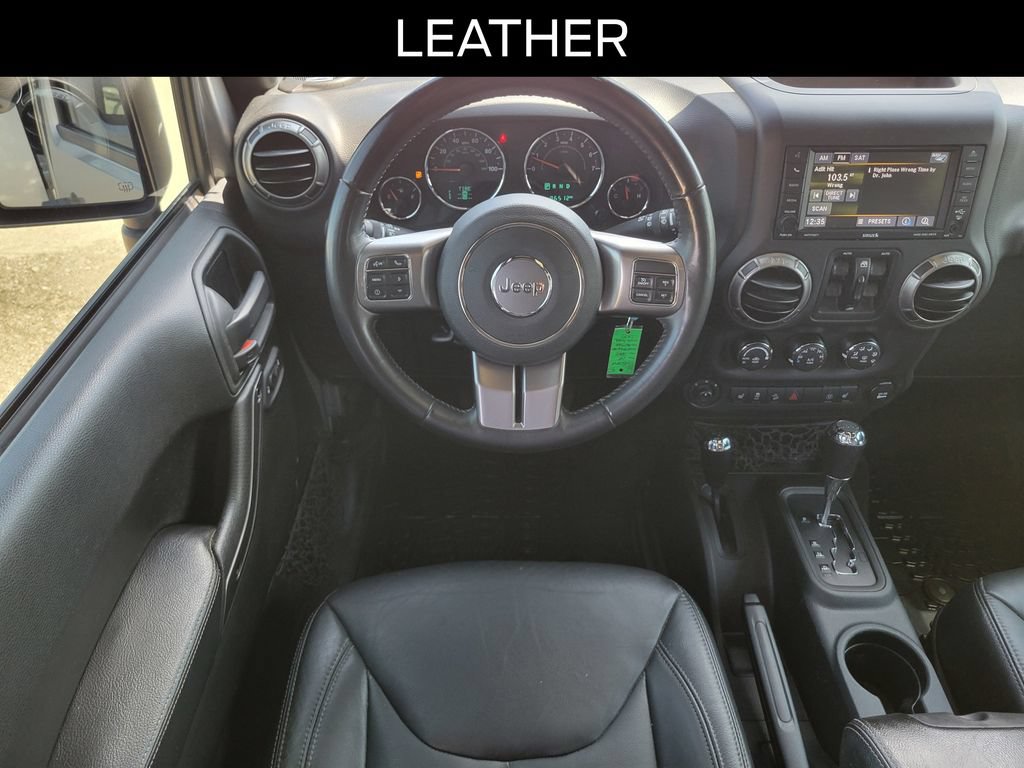 Used 2018 Jeep Wrangler Unlimited Sahara AWD/4WD image 9