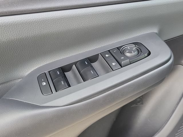 Used 2024 Toyota Prius LE FWD image 23