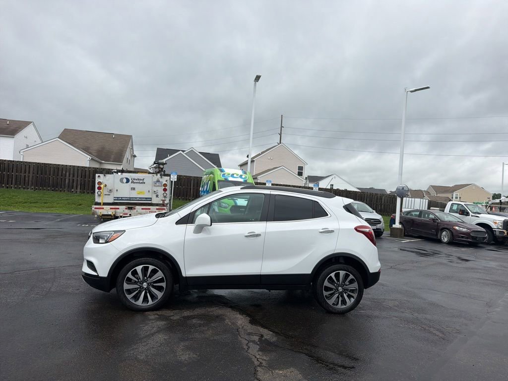 Used 2022 Buick Encore Preferred AWD/4WD image 4