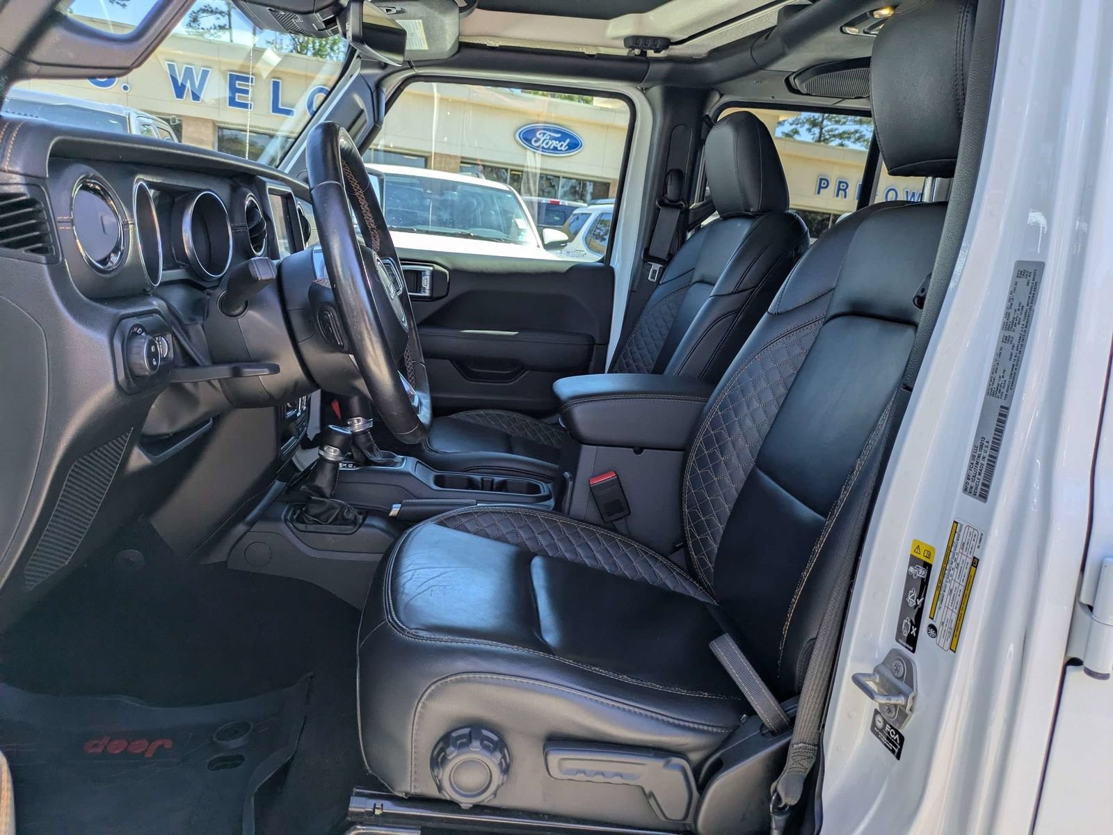 Used 2022 Jeep Gladiator Overland AWD/4WD image 12