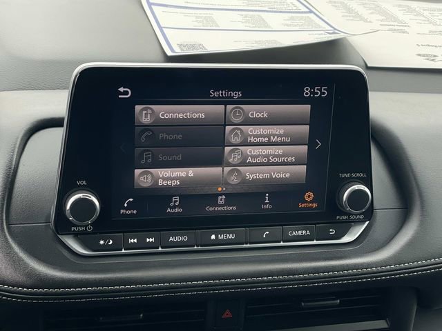 Used 2025 Nissan Rogue S FWD image 12