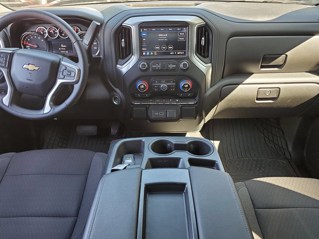 Used 2022 Chevrolet Silverado 1500 LT AWD/4WD image 7