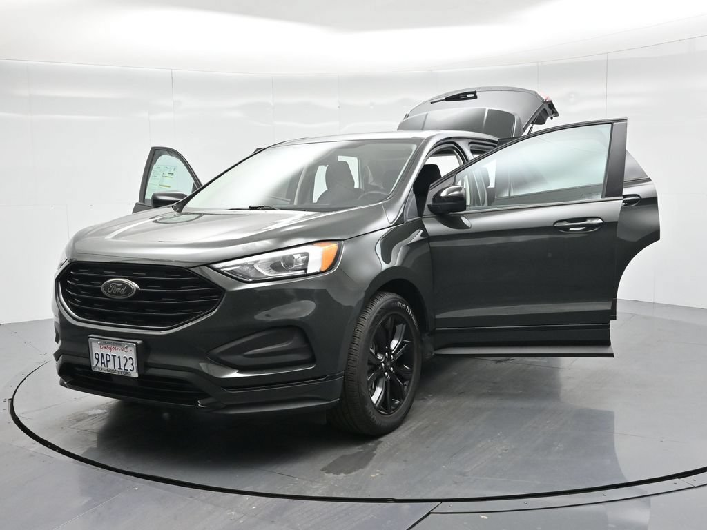 Certified 2022 Ford Edge SE w/ Black Appearance Package AWD/4WD image 31