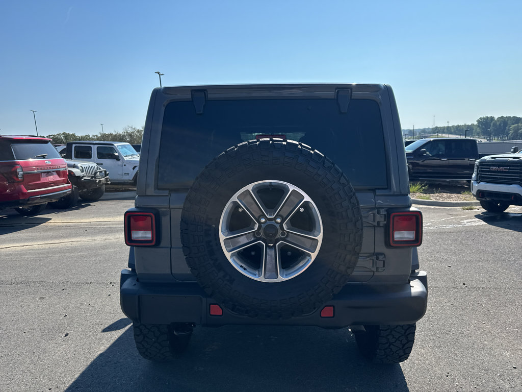 Used 2023 Jeep Wrangler Unlimited Sahara AWD/4WD image 6