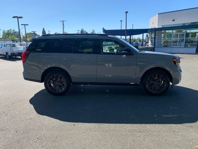 Certified 2027 Ford Expedition Platinum w/ Stealth Appearance Package AWD/4WD image 11
