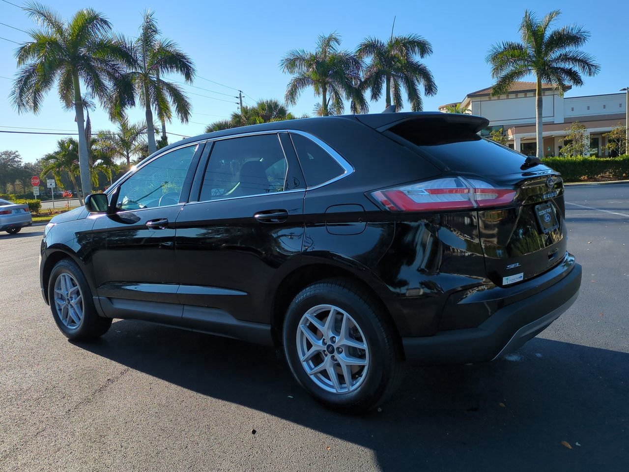 Certified 2022 Ford Edge SEL image 3