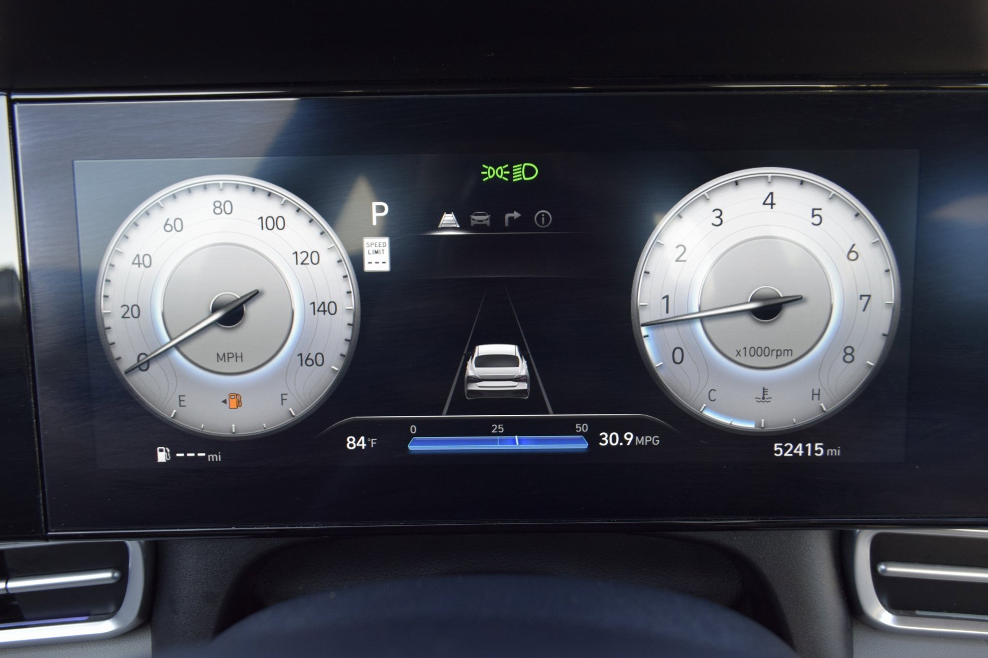 Used 2024 Hyundai Elantra Limited image 15