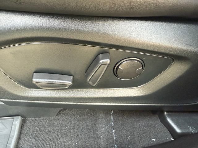 Certified 2022 Ford Explorer XLT w/ Equipment Group 202A image 20