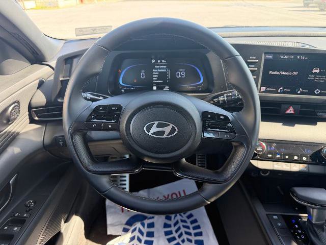 Used 2025 Hyundai Elantra Sport FWD image 14