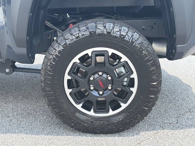 Used 2025 Toyota Tacoma TRD Off-Road AWD/4WD image 21
