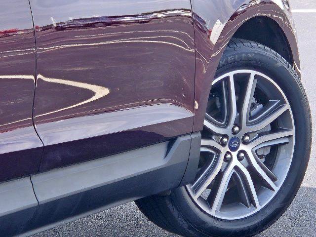 Certified 2022 Ford Edge Titanium AWD/4WD image 12