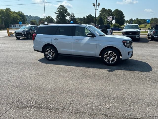 Certified 2025 Ford Expedition Active AWD/4WD image 56