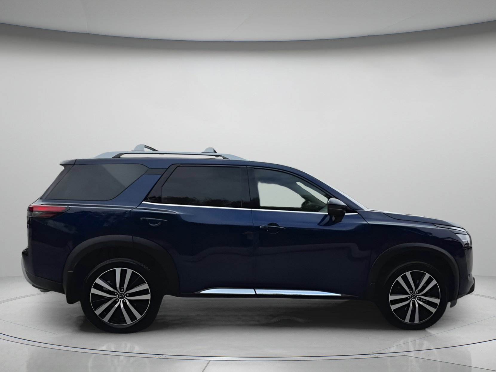 Used 2024 Nissan Pathfinder Platinum image 24