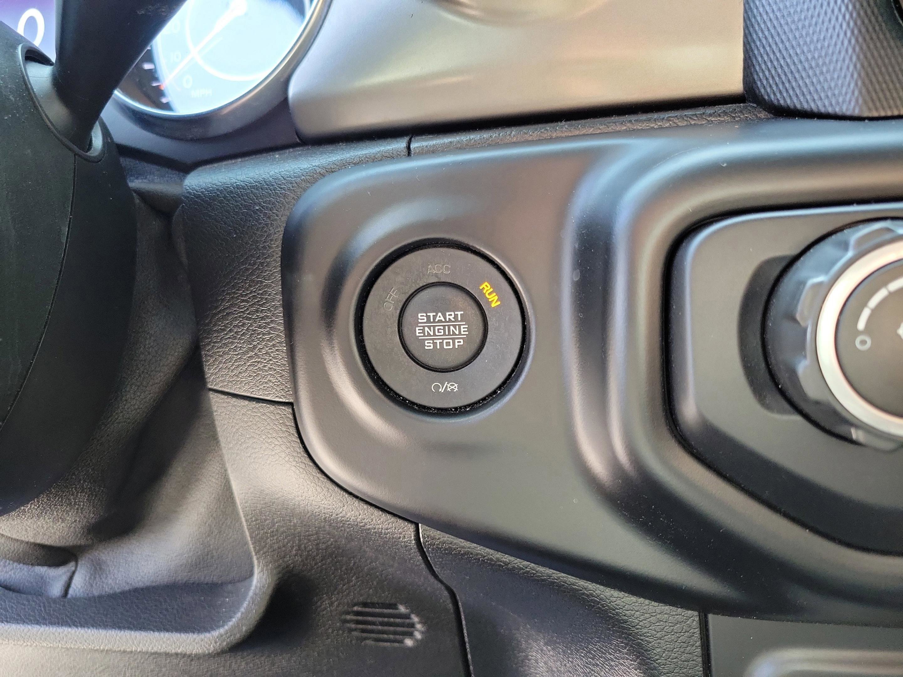 Used 2021 Jeep Gladiator Sport image 17