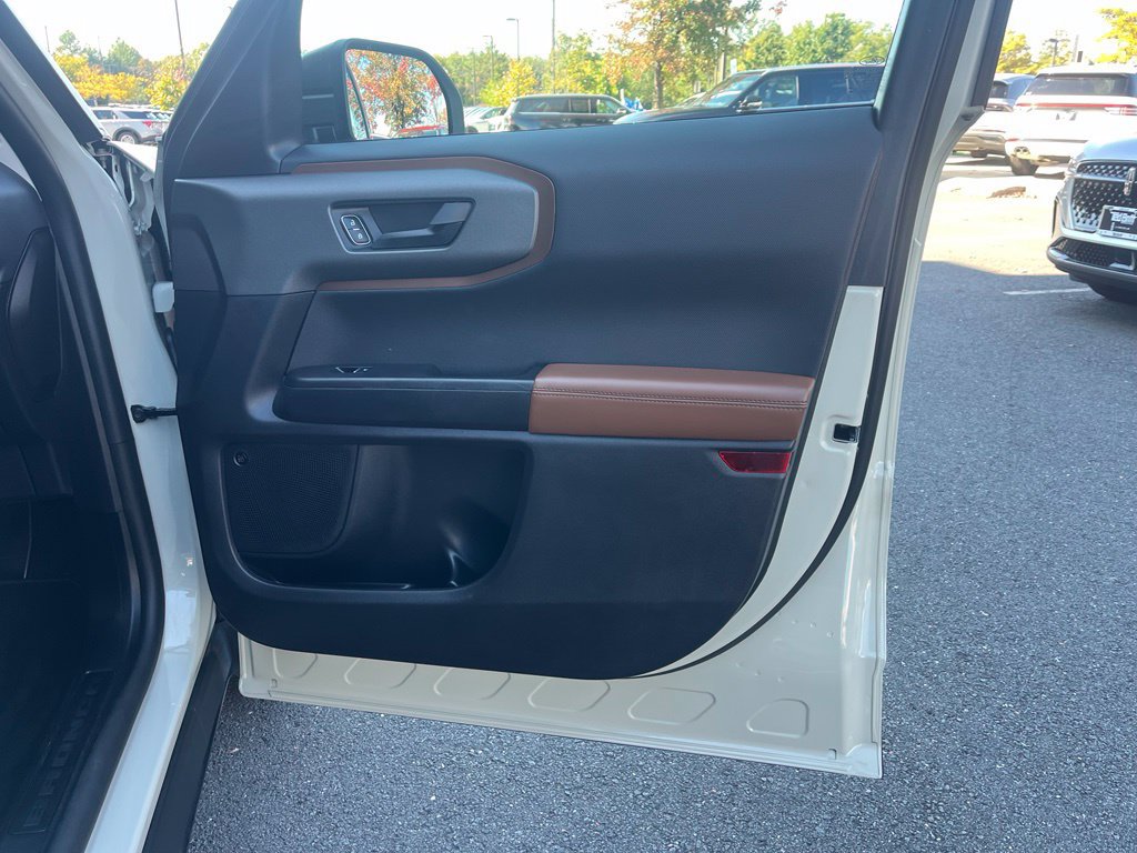 Certified 2025 Ford Bronco Sport Outer Banks w/ Outer Banks Tech Package+ AWD/4WD image 23