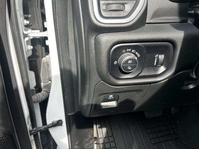 Used 2024 RAM 1500 Big Horn AWD/4WD image 13