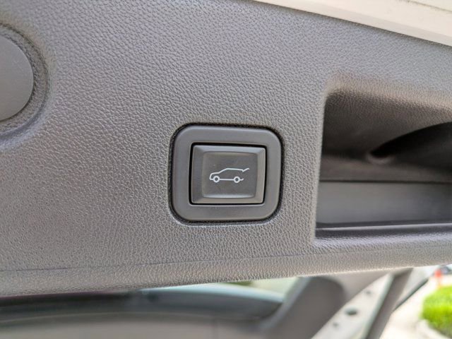 Used 2023 Chevrolet Equinox LT image 19