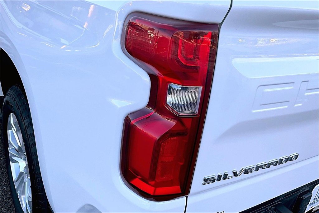 Used 2023 Chevrolet Silverado 1500 LTZ image 31