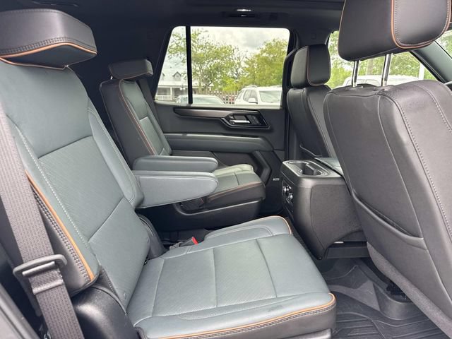 Used 2025 GMC Yukon AT4 w/ AT4 Premium Package AWD/4WD image 10