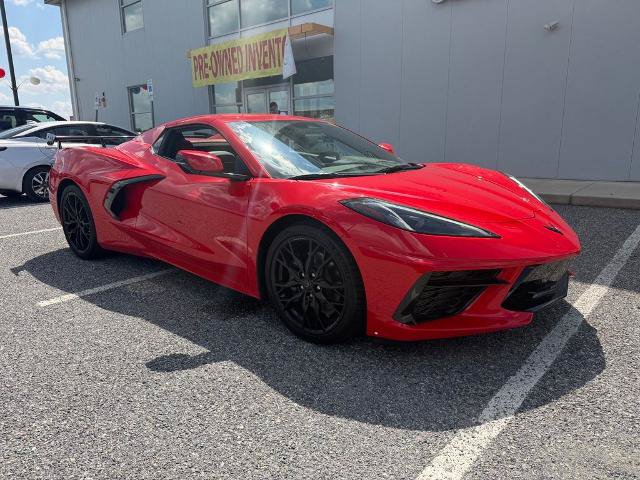 Used 2025 Chevrolet Corvette Stingray Convertible RWD image 2