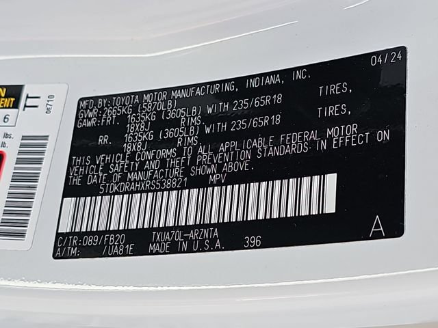 Used 2024 Toyota Highlander LE FWD image 38