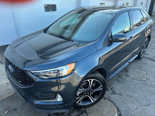 Certified 2023 Ford Edge ST w/ Equipment Group 401A image 6