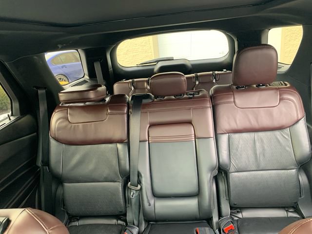 Certified 2020 Ford Explorer Platinum w/ Premium Technology Package image 41