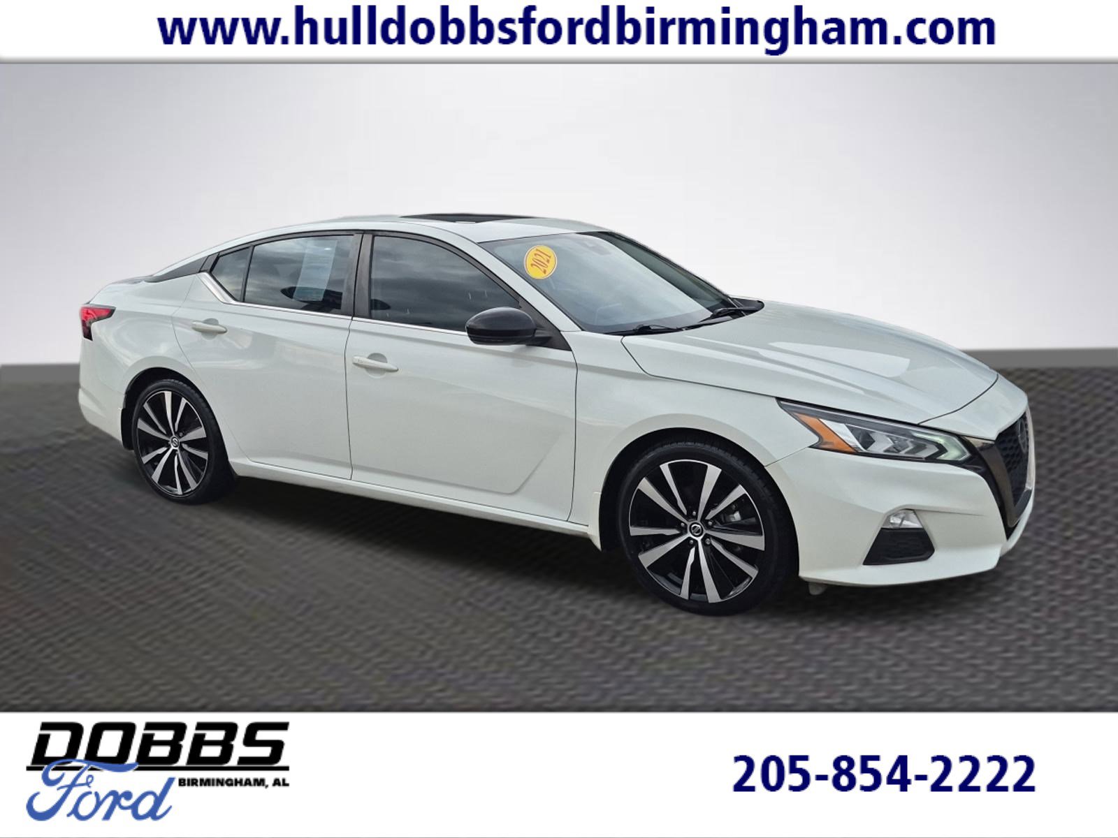 Used 2021 Nissan Altima 2.5 SR w/ SR Premium Package image 1
