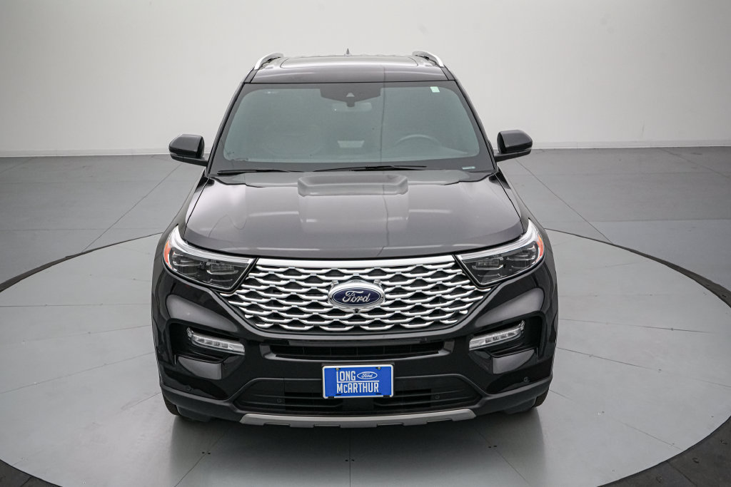 Certified 2024 Ford Explorer Platinum w/ Technology Package AWD/4WD image 9