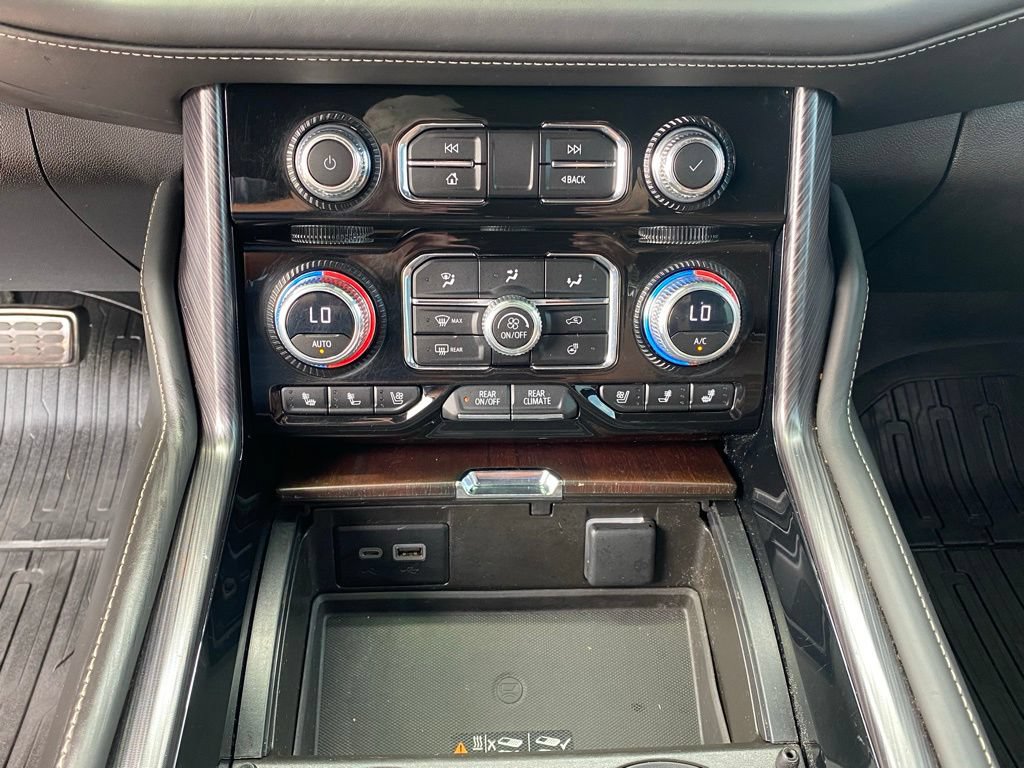 Used 2023 GMC Yukon XL Denali Ultimate AWD/4WD image 19