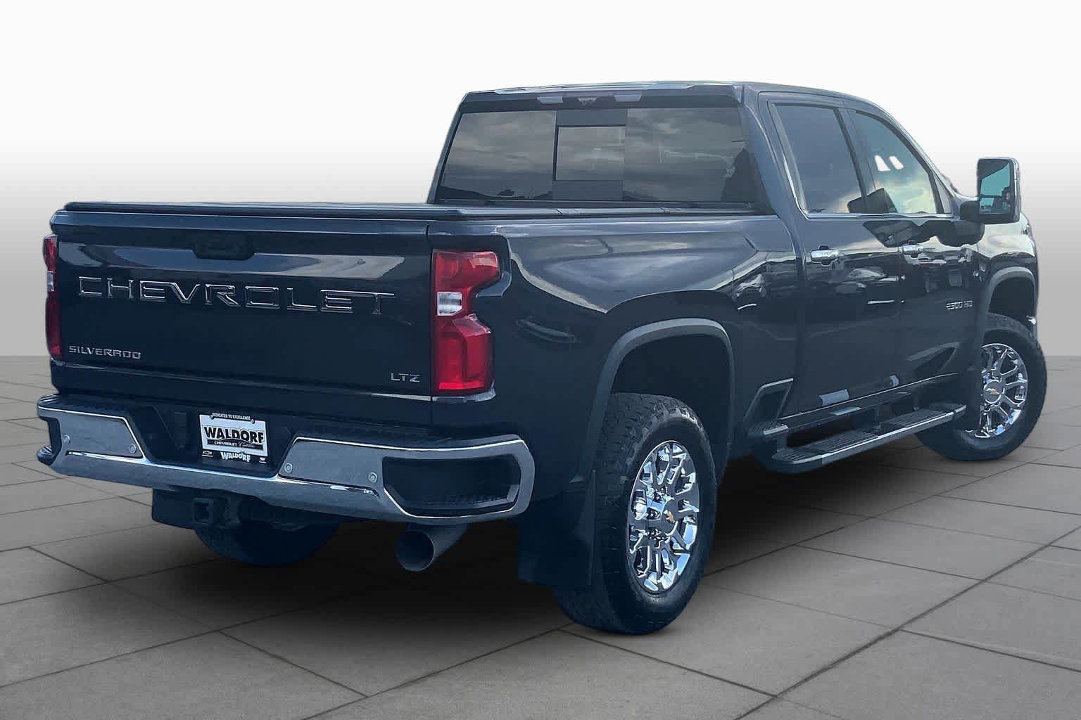 Used 2024 Chevrolet Silverado 2500 LTZ w/ LTZ Premium Package AWD/4WD image 13