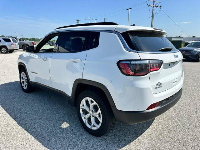 Used 2024 Jeep Compass Latitude AWD/4WD video 3