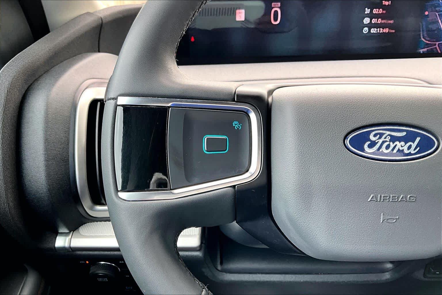 Certified 2025 Ford Expedition Active AWD/4WD image 24